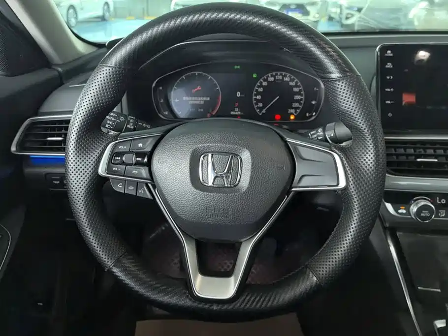 Honda Accord — фото 15
