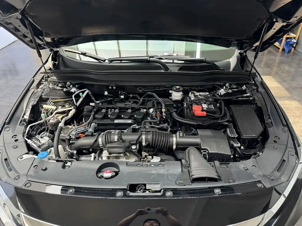 Honda Accord — фото 15