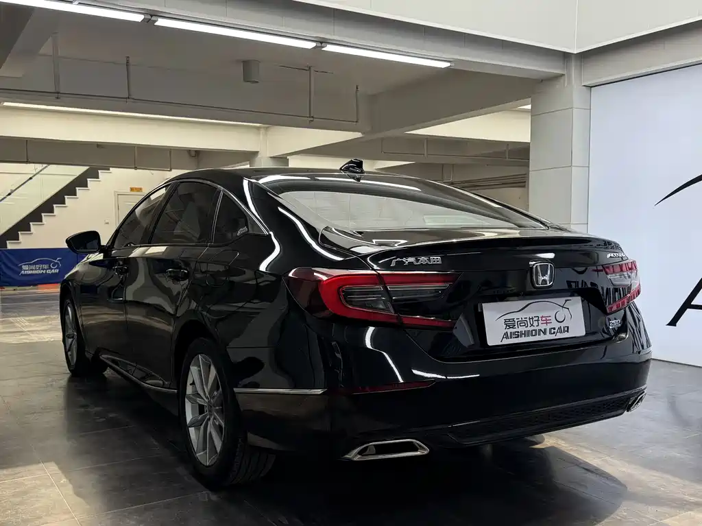 Honda Accord — фото 5