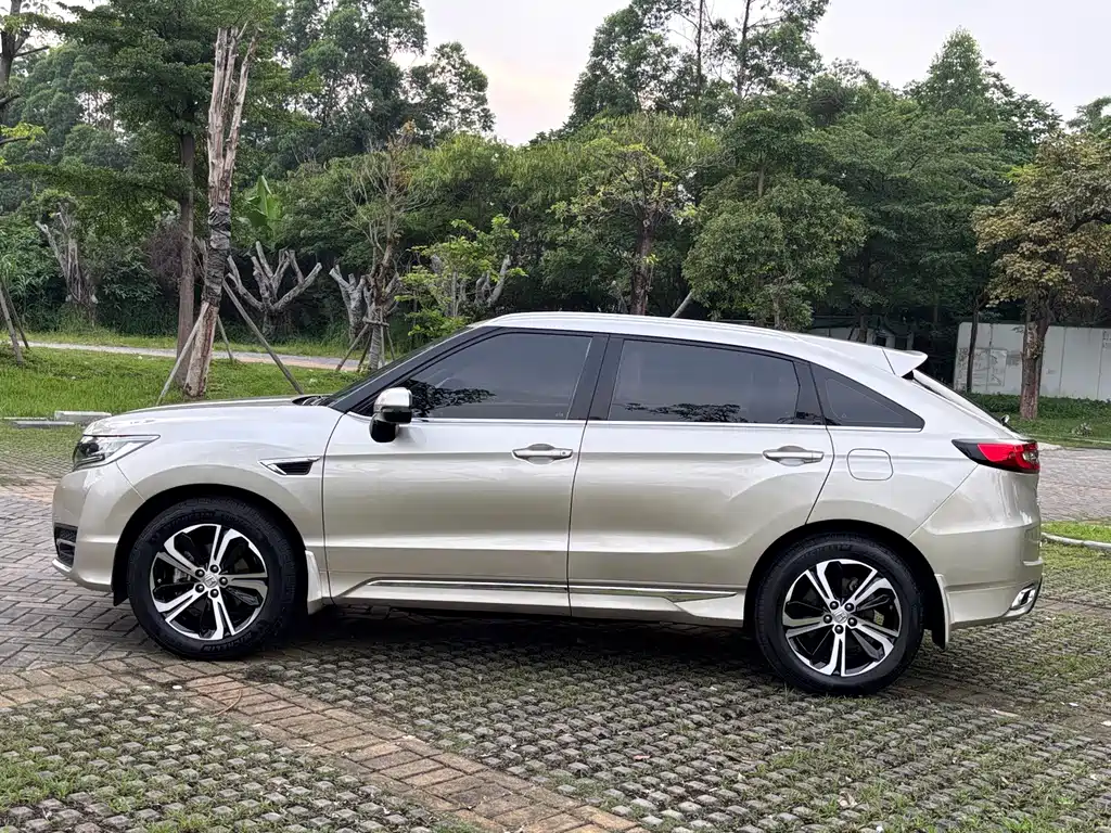 Honda UR-V — фото 5