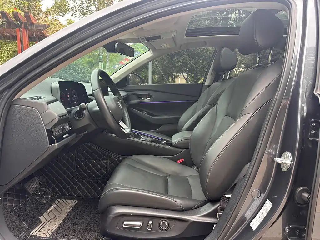 Honda Accord — фото 11