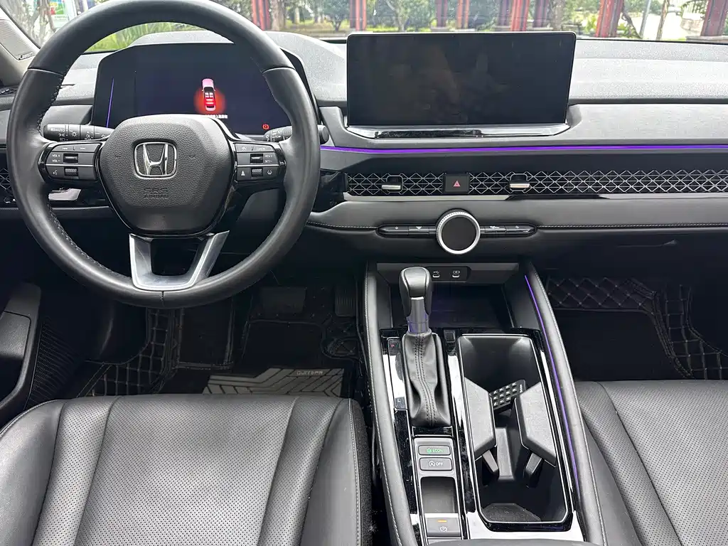 Honda Accord — фото 15