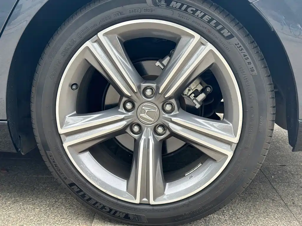 Honda Accord — фото 21
