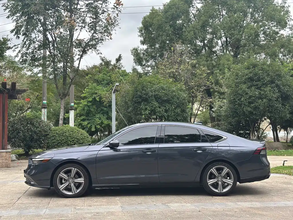 Honda Accord — фото 4