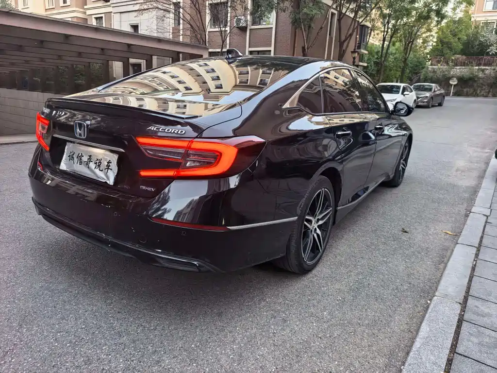 Honda Accord — фото 7