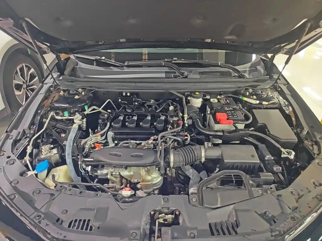 Honda Accord — фото 15