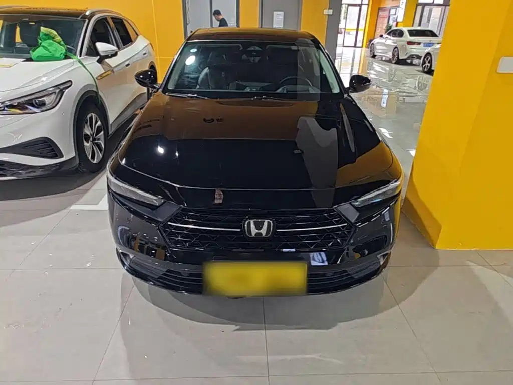 Honda Accord — фото 3