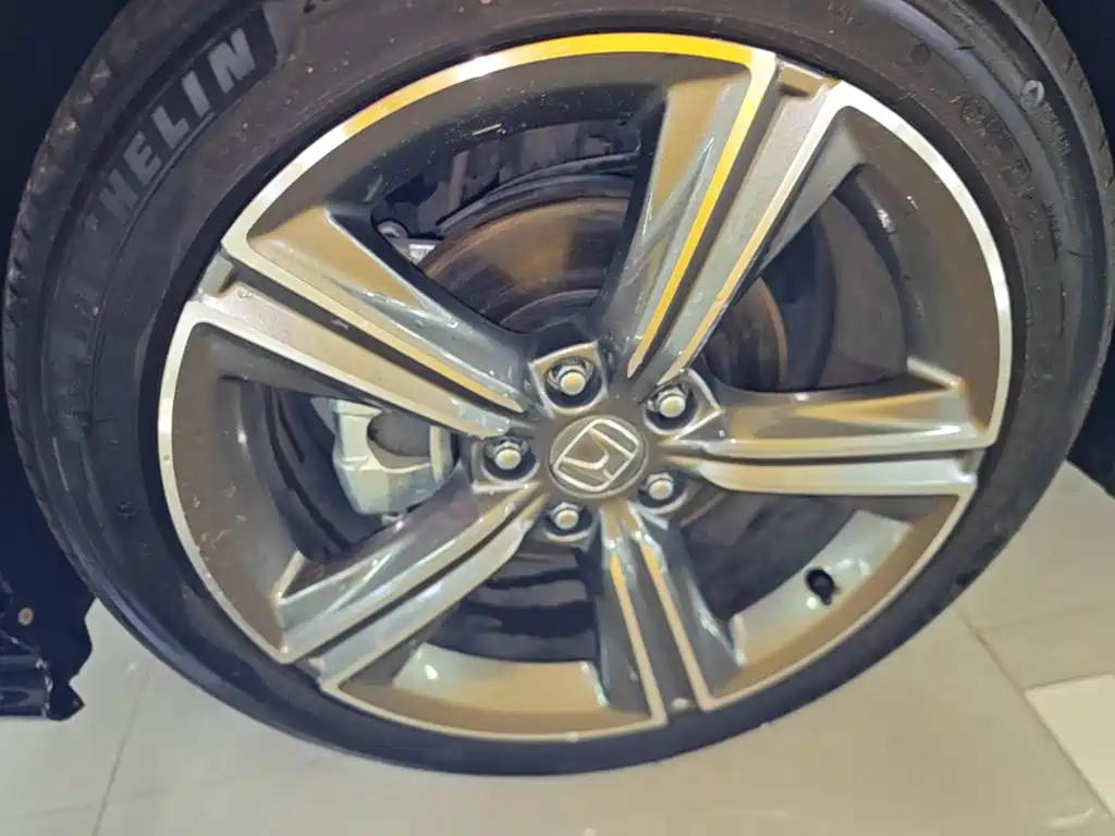 Honda Accord — фото 24
