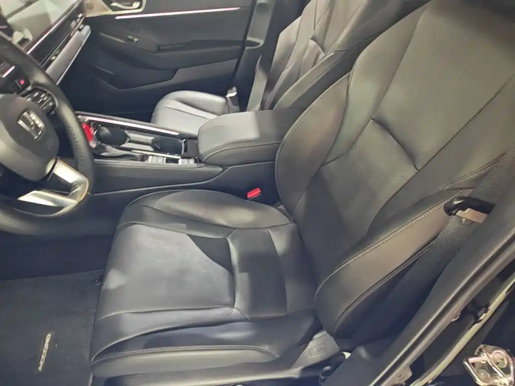 Honda Accord — фото 10