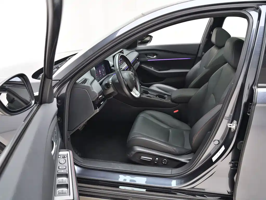 Honda Accord — фото 11