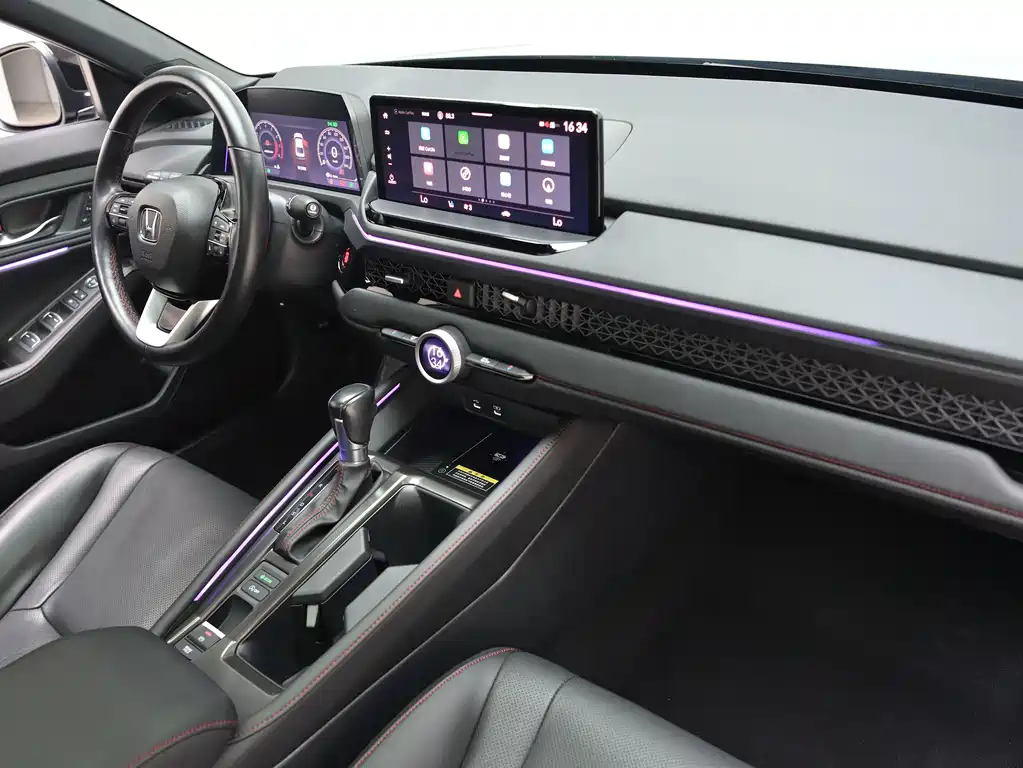 Honda Accord — фото 15