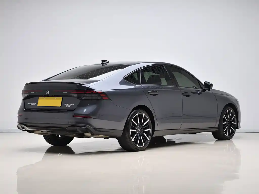 Honda Accord — фото 6