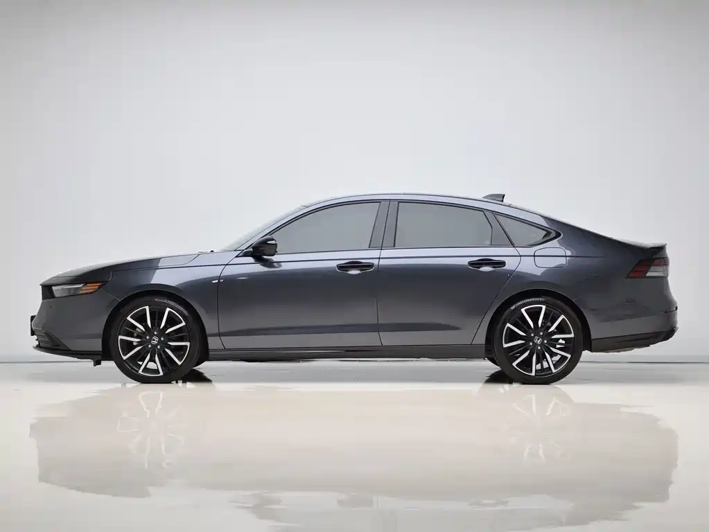 Honda Accord — фото 7