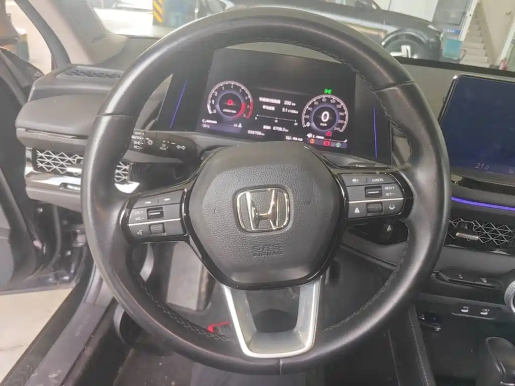 Honda Accord — фото 11