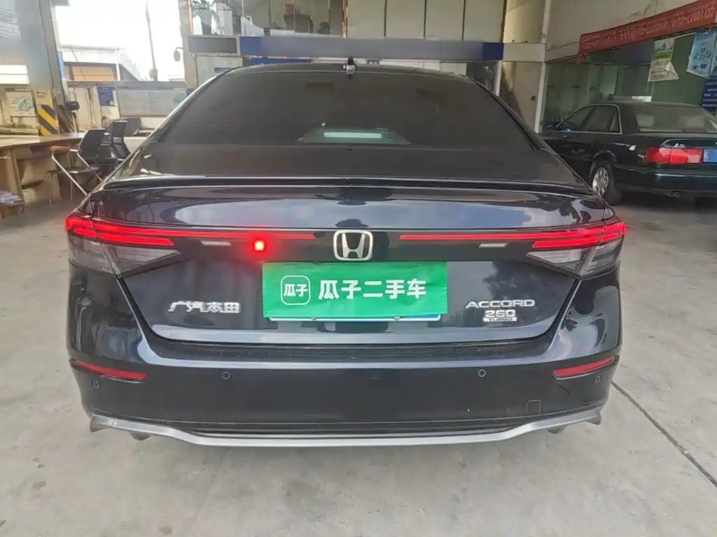 Honda Accord — фото 6