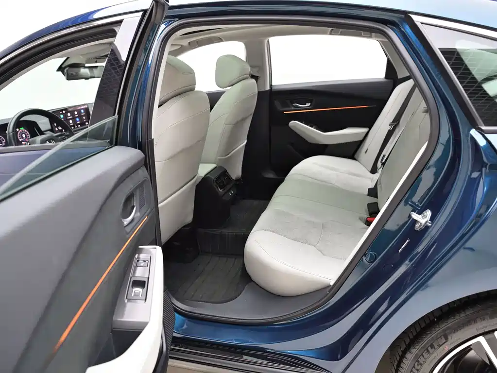 Honda Accord New Energy — фото 13