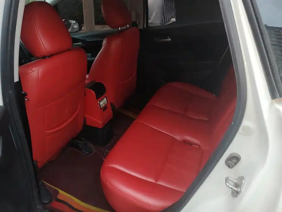 Honda Fit — фото 11