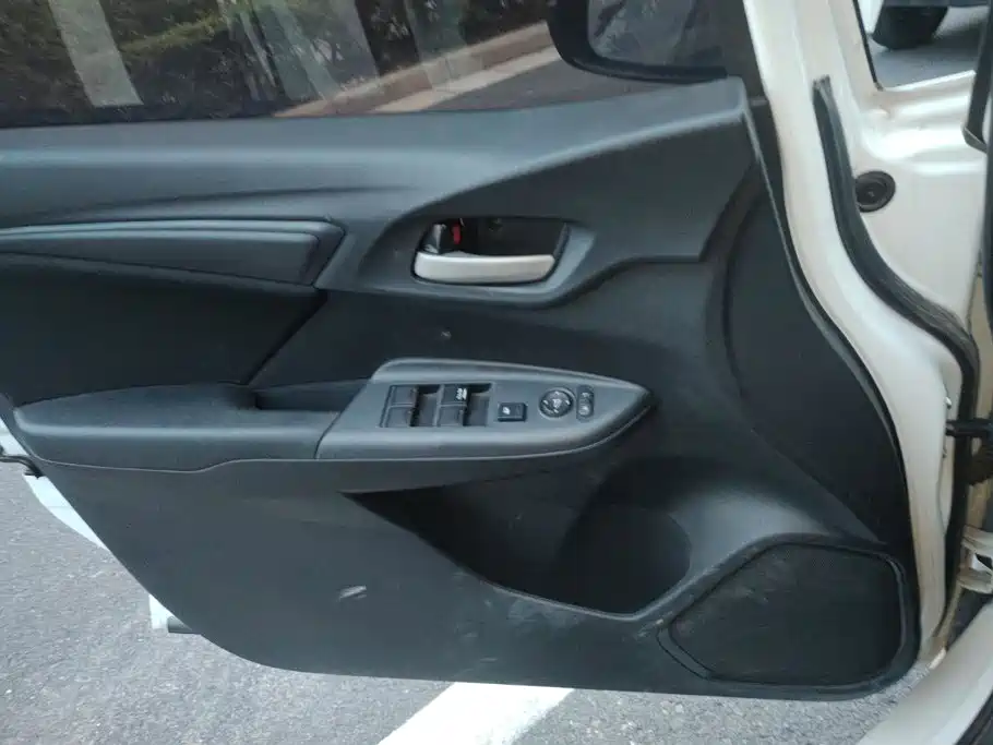 Honda Fit — фото 7