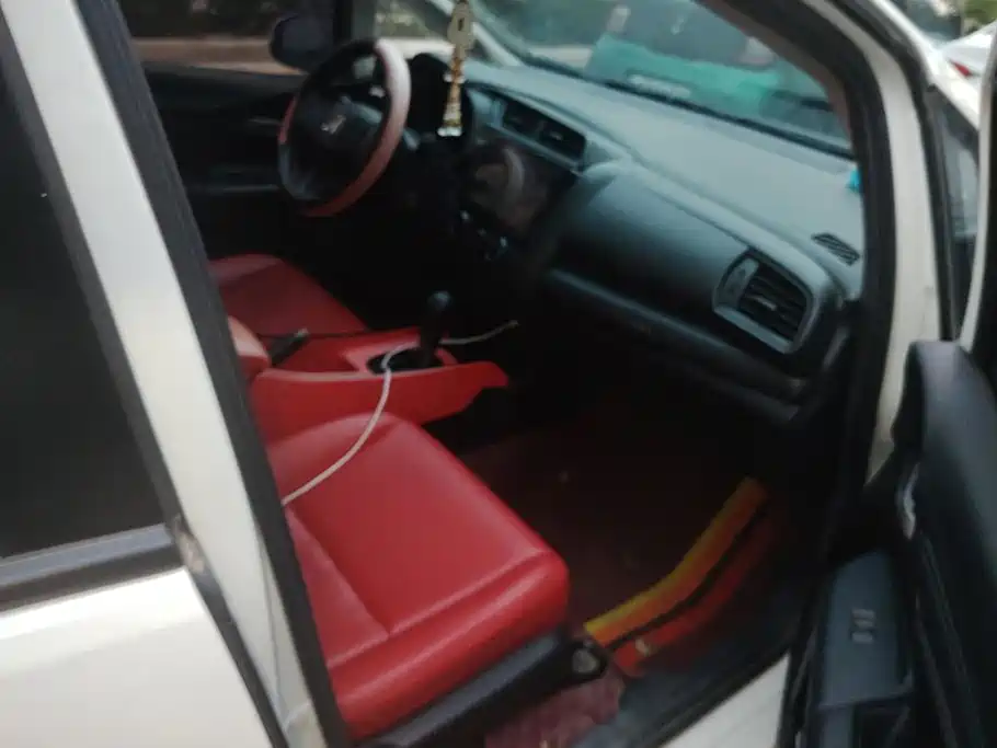 Honda Fit — фото 8
