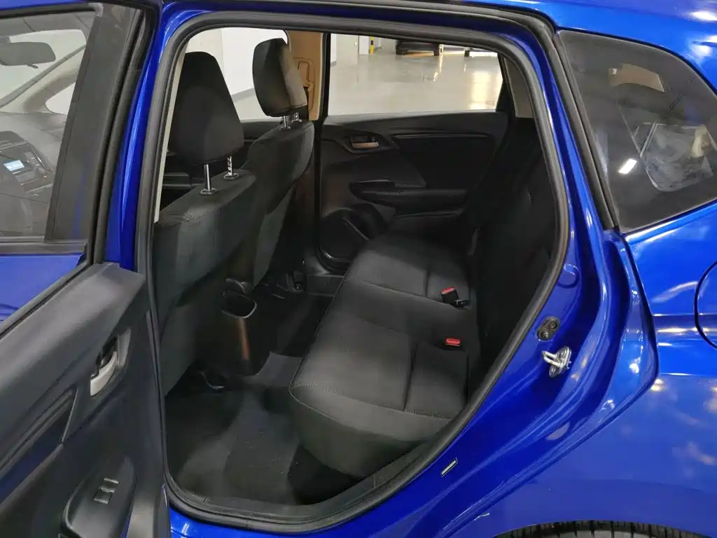 Honda Fit — фото 15