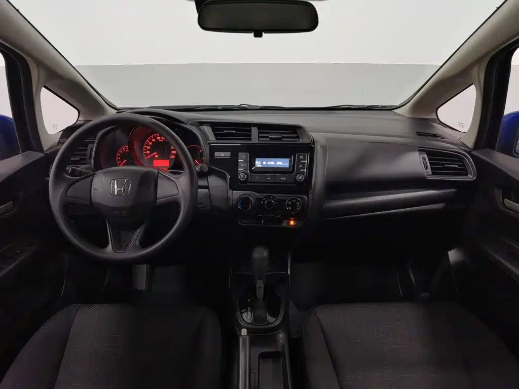 Honda Fit — фото 5
