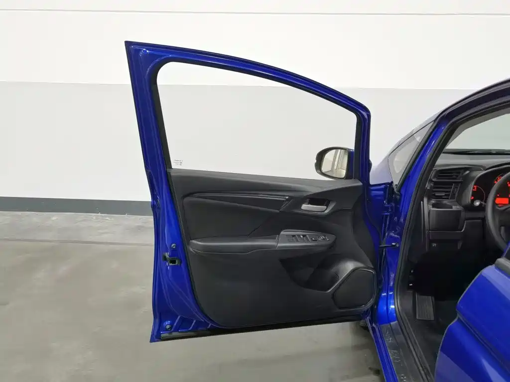 Honda Fit — фото 8