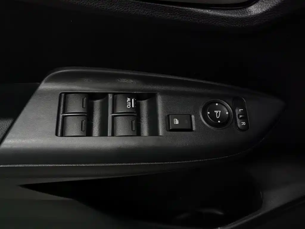 Honda Fit — фото 9