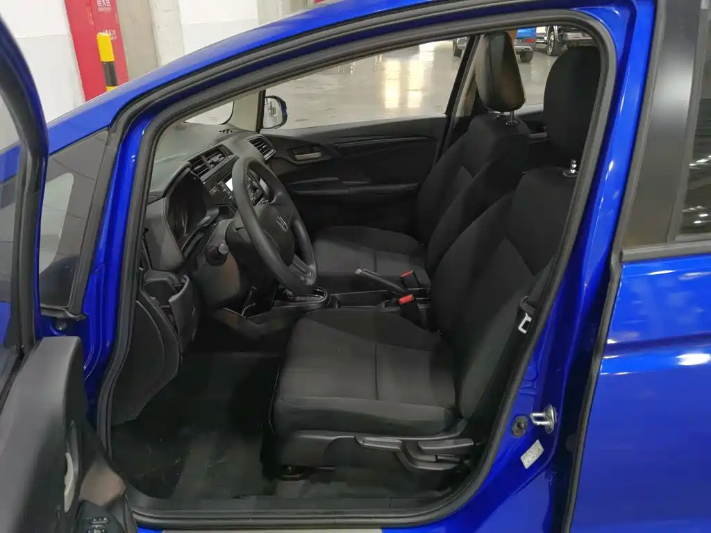 Honda Fit — фото 10