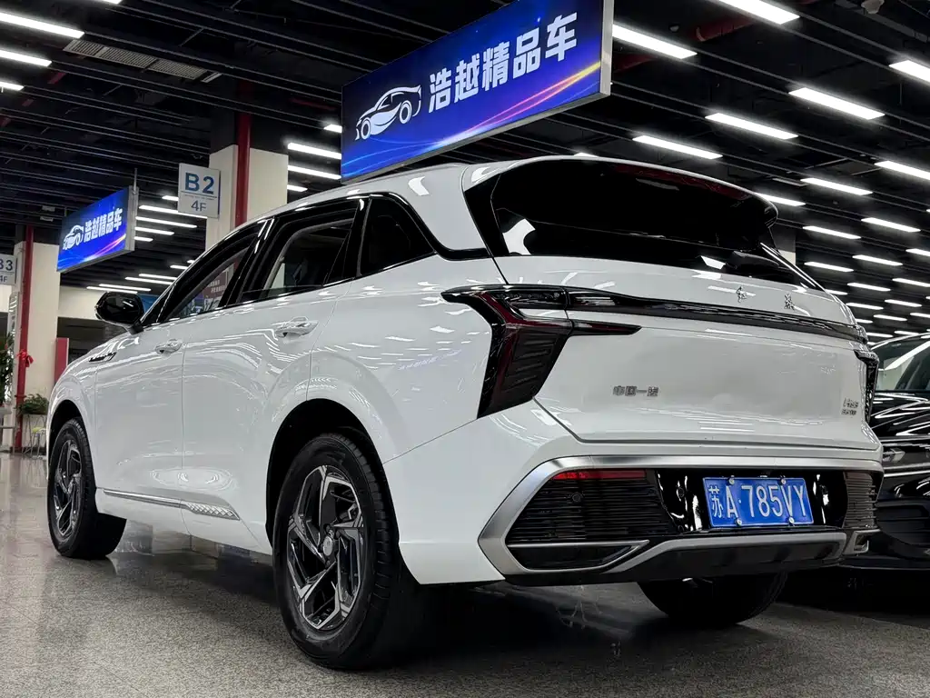 Hongqi Hongqi HS3 — фото 11