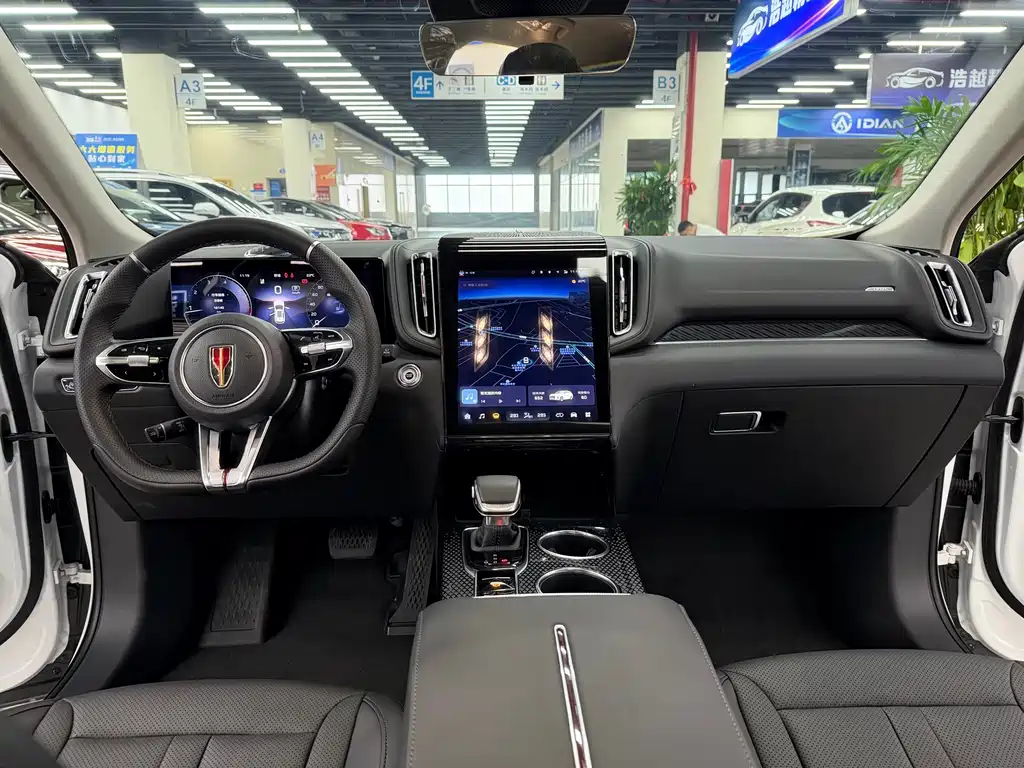 Hongqi Hongqi HS3 — фото 17