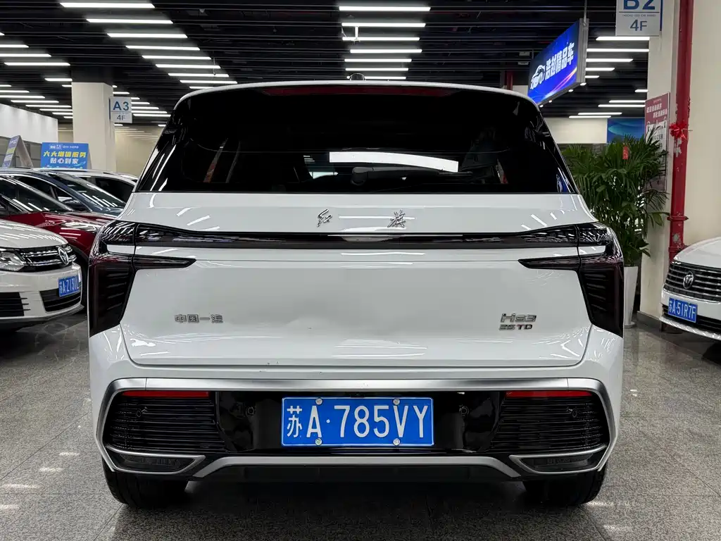 Hongqi Hongqi HS3 — фото 22