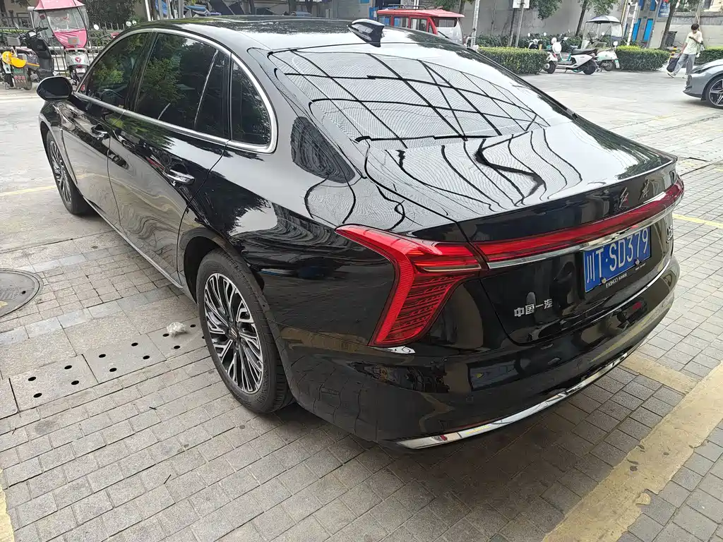Hongqi Hongqi H5 — фото 14