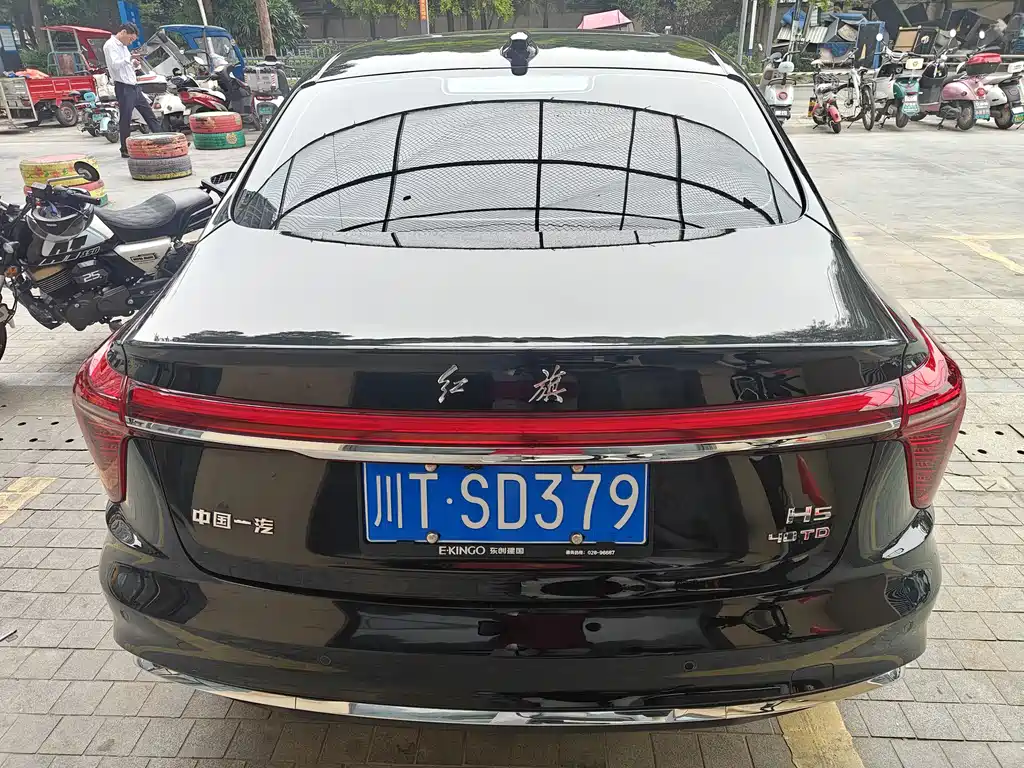 Hongqi Hongqi H5 — фото 15