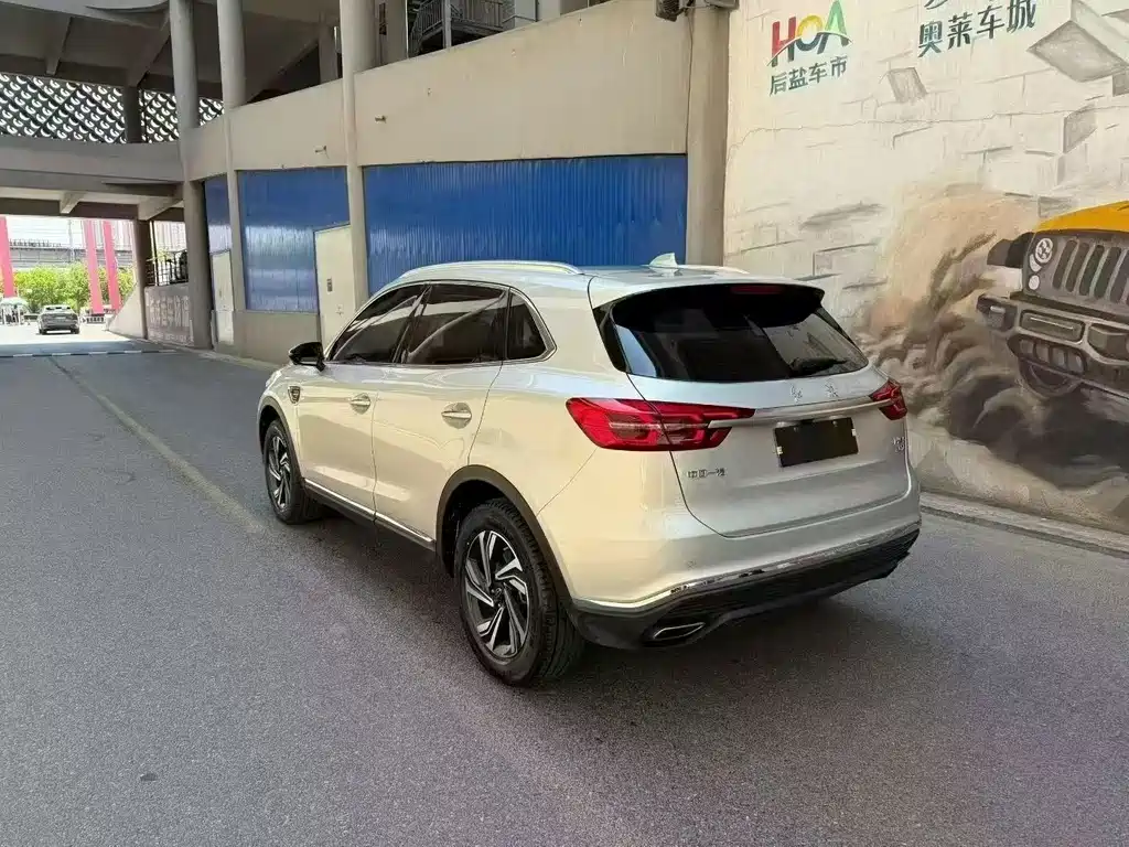Hongqi Hongqi HS5 — фото 6