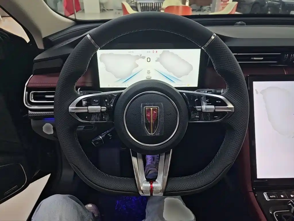 Hongqi Hongqi H5 — фото 11