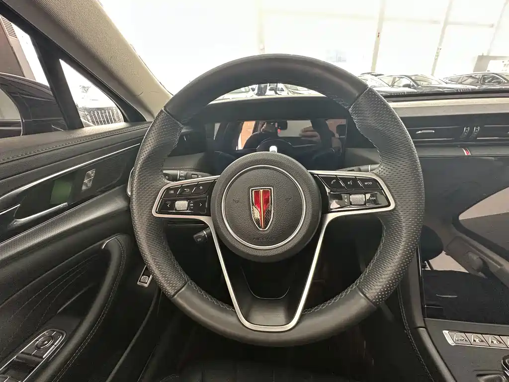 Hongqi Hongqi H5 — фото 10