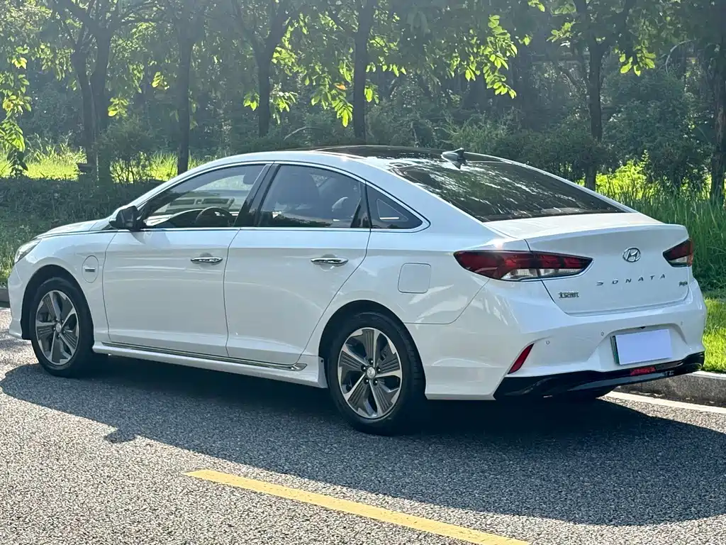 Hyundai Sonata PHEV — фото 4