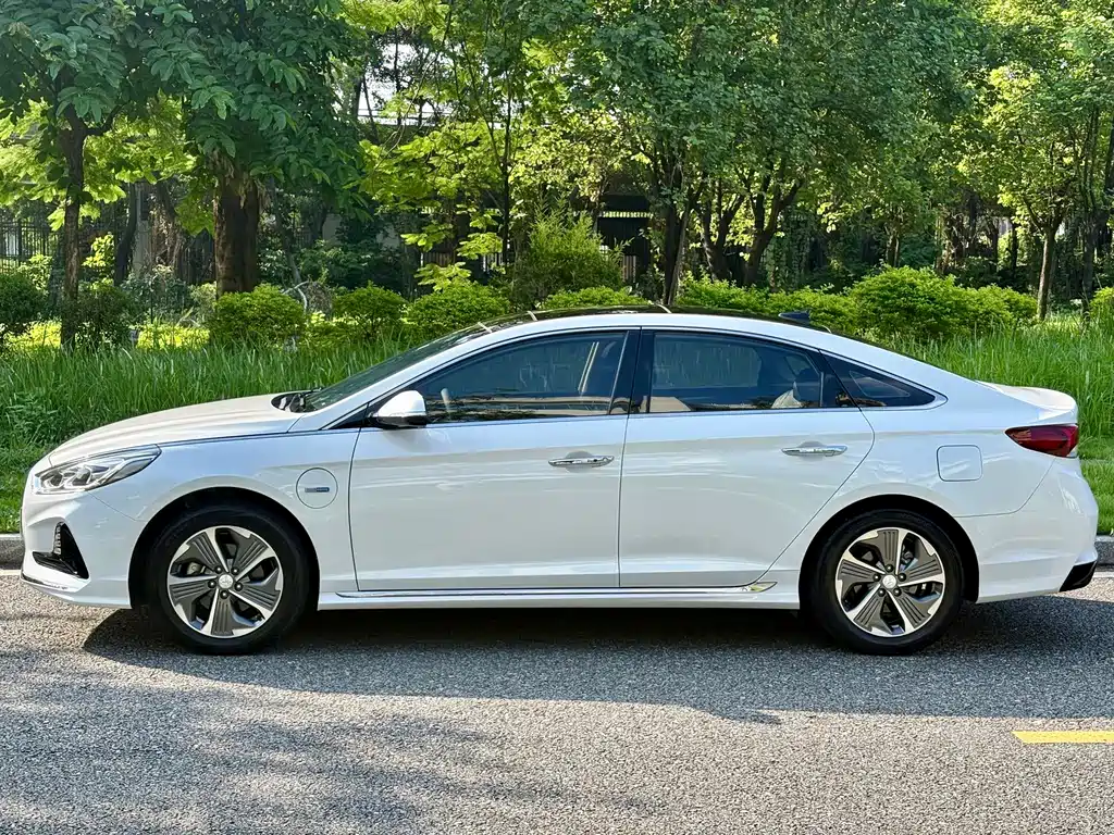 Hyundai Sonata PHEV — фото 7