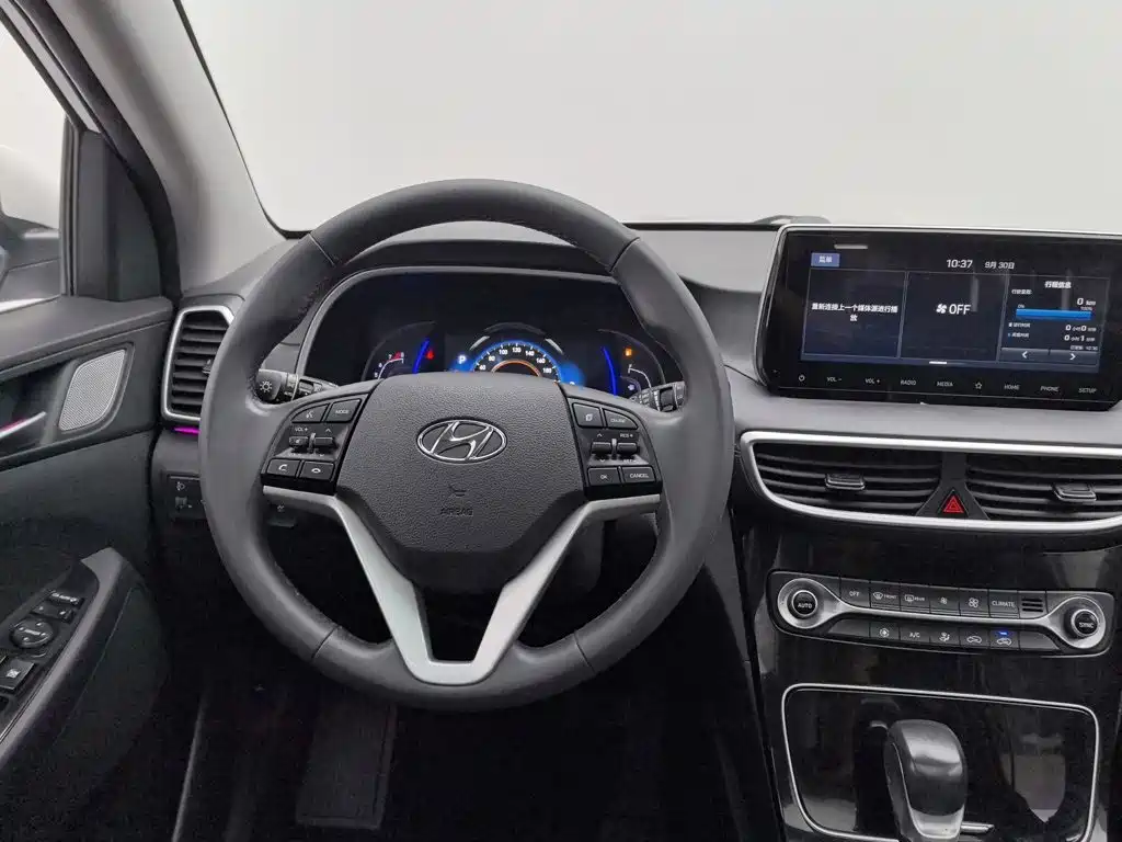 Hyundai Tucson — фото 11
