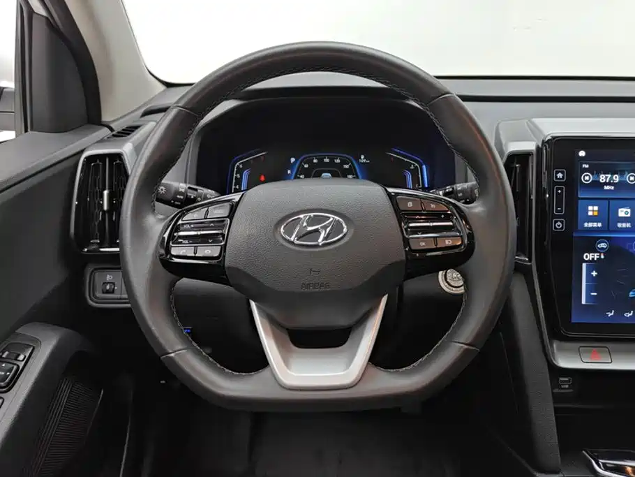 Hyundai ix35 — фото 15