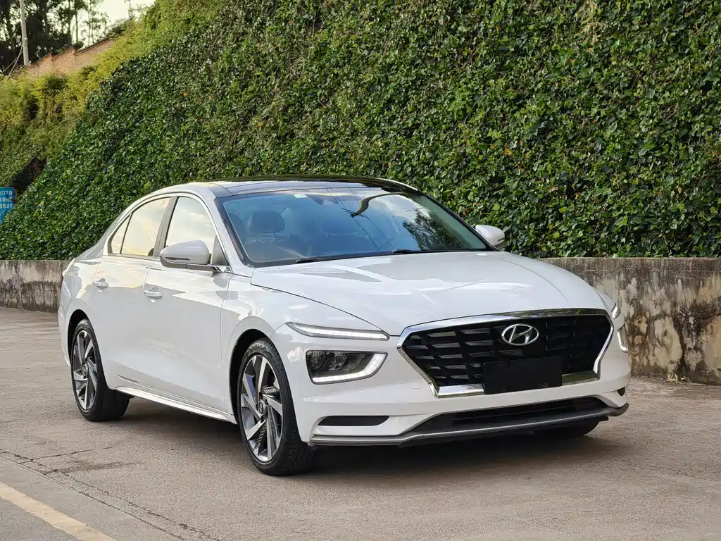 Hyundai Mistra — фото 3