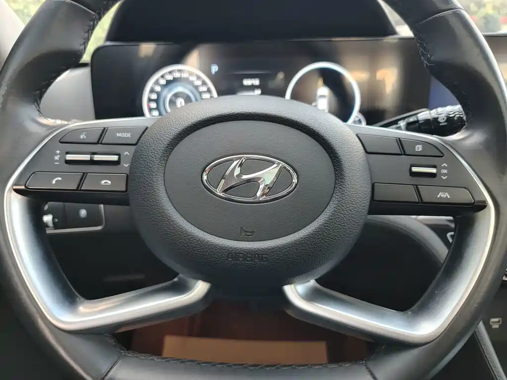 Hyundai Mistra — фото 10