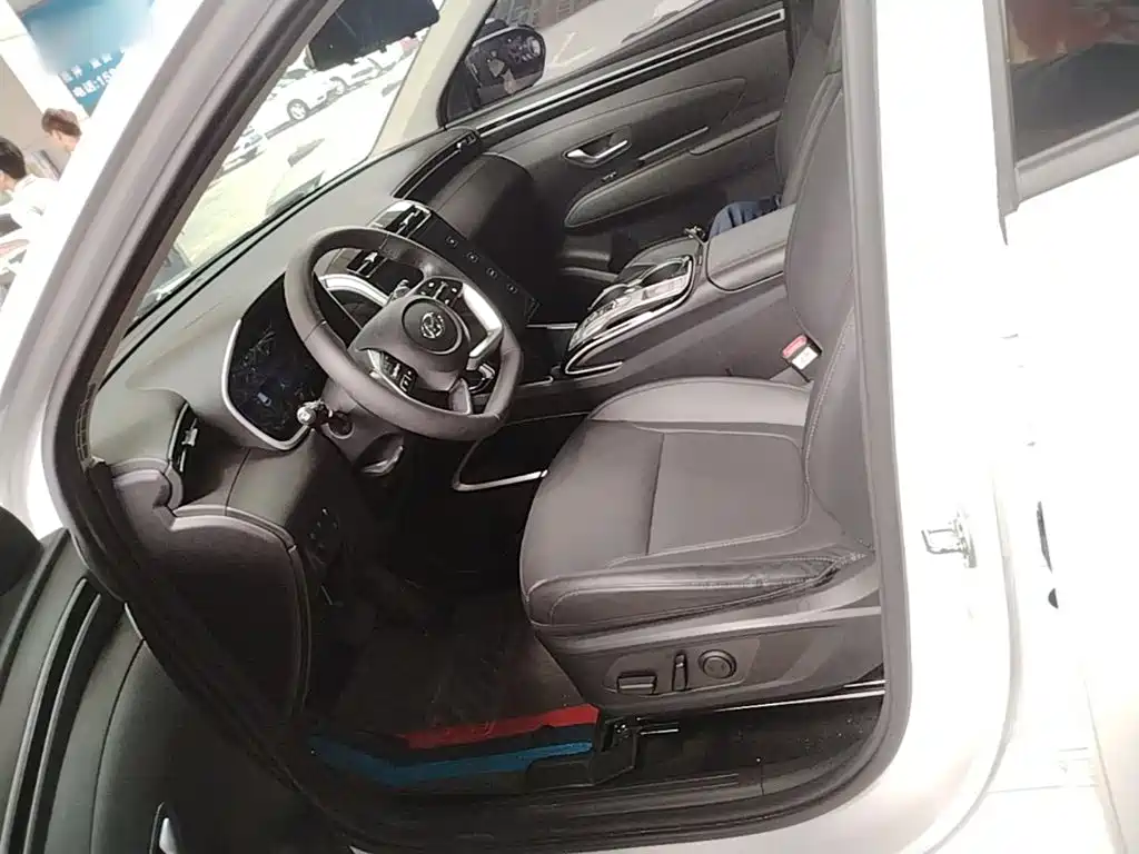 Hyundai Tucson — фото 15