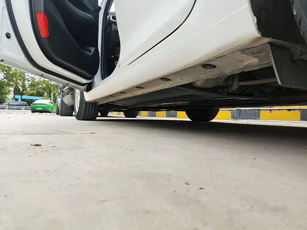Hyundai Elantra — фото 22