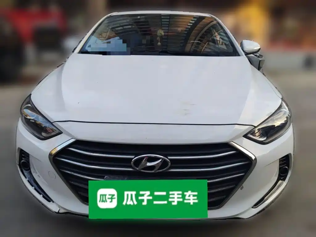 Hyundai Elantra — фото 23