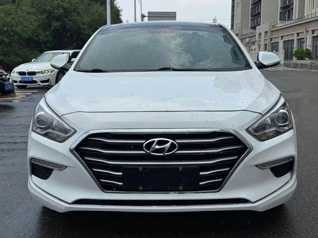 Hyundai Mistra — фото 2