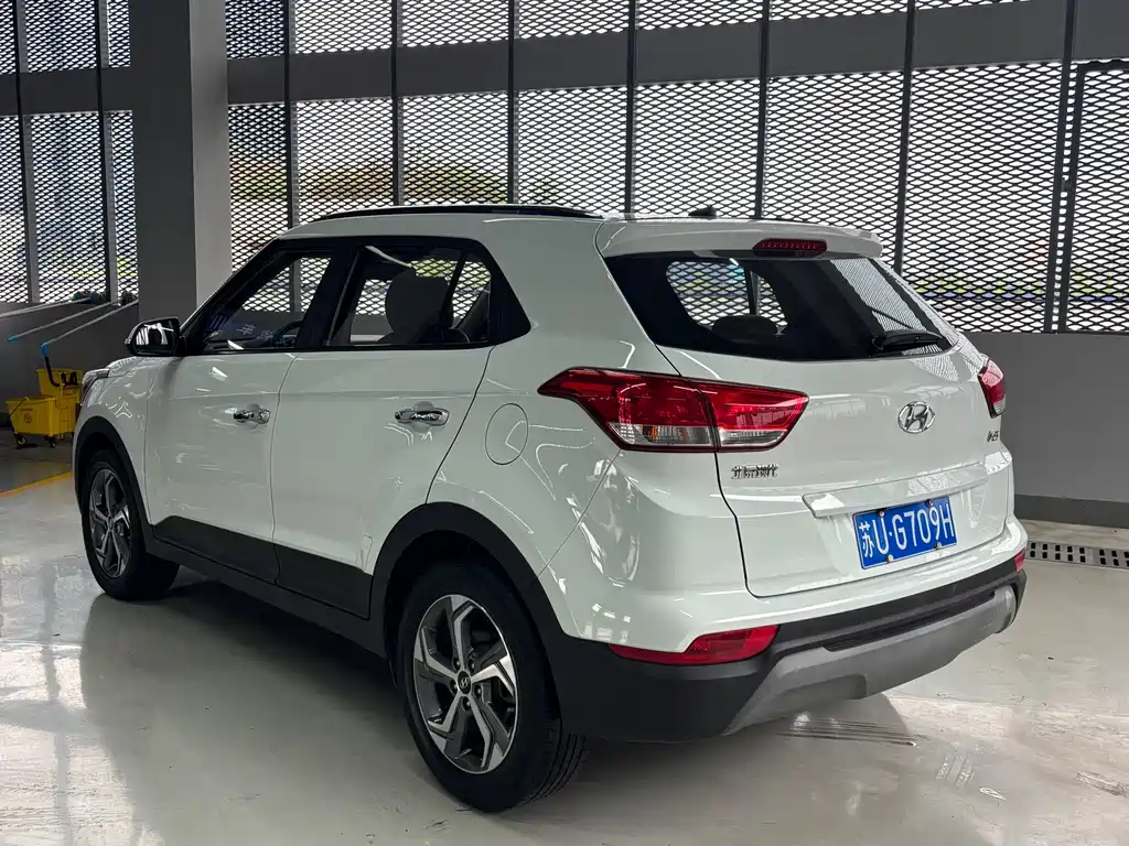 Hyundai ix25 — фото 14