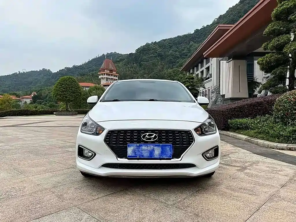 Hyundai Verna — фото 2