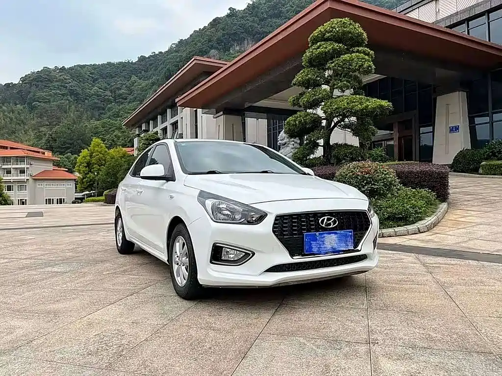 Hyundai Verna — фото 3