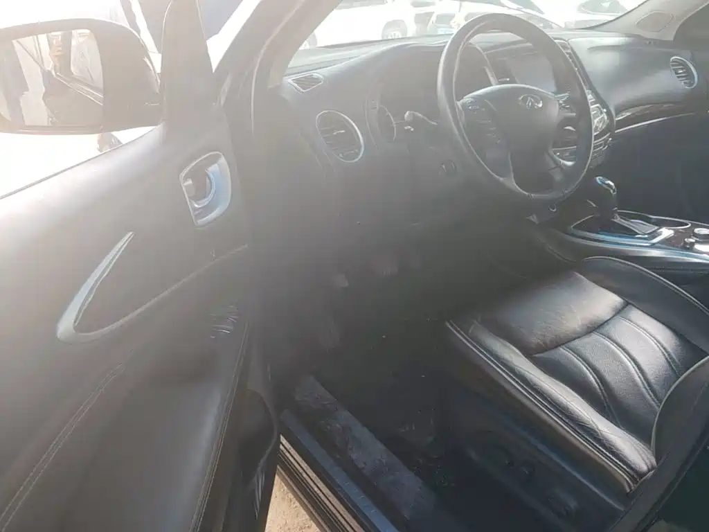 Infiniti QX60 (Import) — фото 14